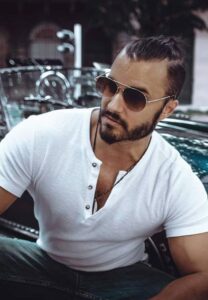 Leobane-ใส่แว่น