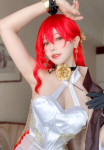 Ely-Cosplay-หัวแดง