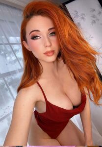 วาร์ป Amouranth