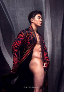 โนว์-mozchinoguy-เอียง