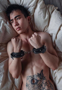 โนว์-mozchinoguy-แขน โนว์ mozchinoguy