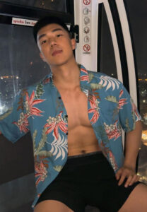 Henry-Kong-ชิงช้า Henry Kong