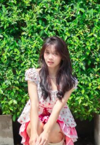 ยี่หวา-กุลธิดา-สว่าง