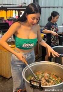 ซ้อพรีซ ไก่ยกครก