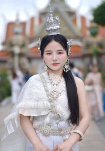 อีง่าว-ไร้ขน-สวย